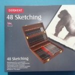 Cassetta in legno Derwent Sketching - 48 matite da schizzo