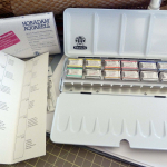 Acquarello Horadam Schmincke - Astuccio in metallo da 12 godet interi